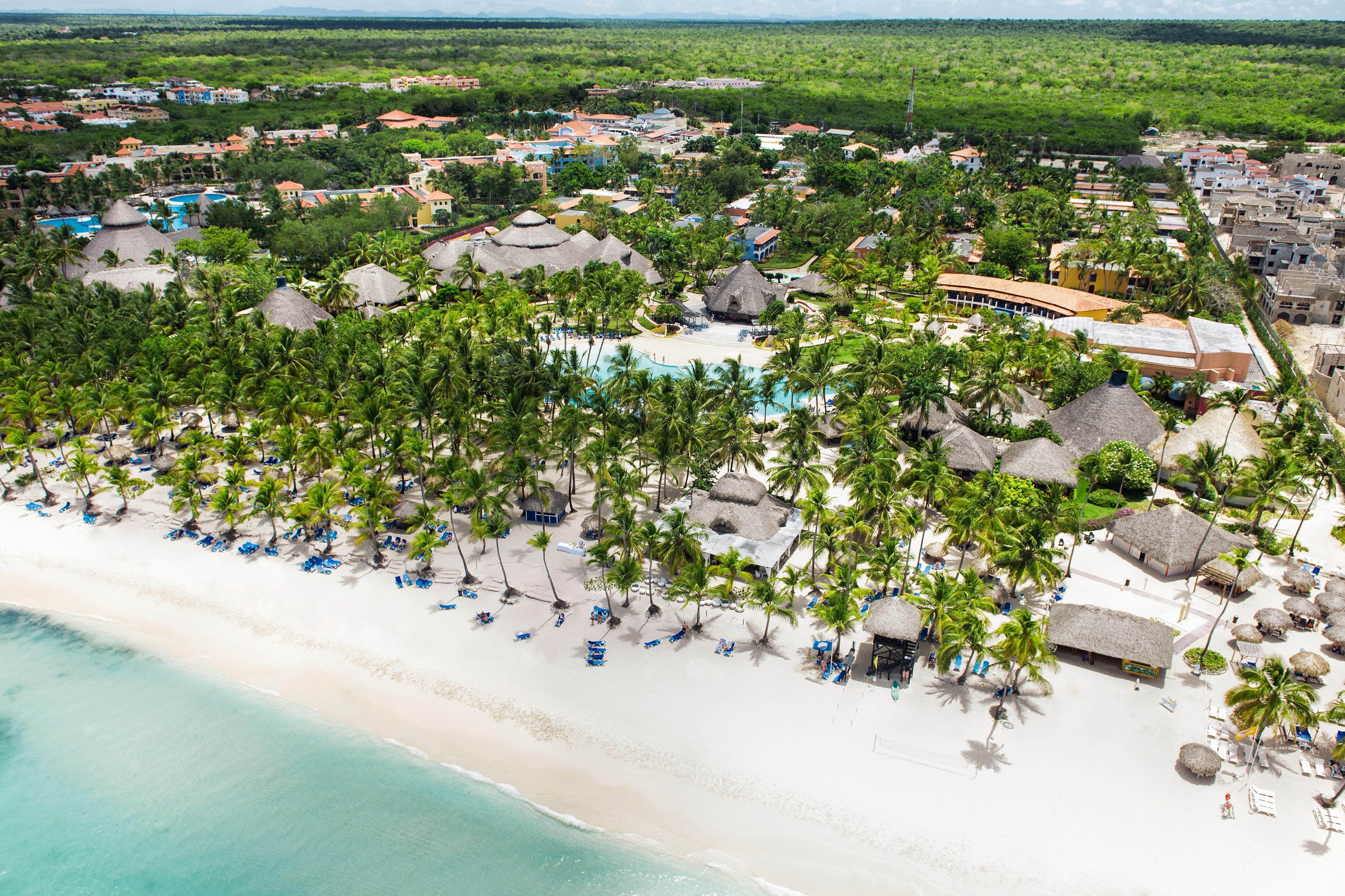 Catalonia Royal La Romana Adults Only Bayahibe Exterior foto Aerial view of the resort
