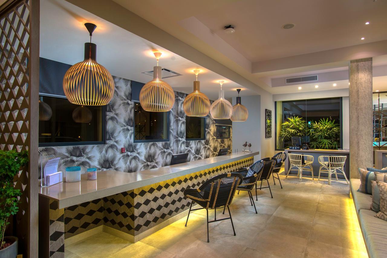 Catalonia Royal La Romana Adults Only Bayahibe Exterior foto Interior of a restaurant in Athens, Greece