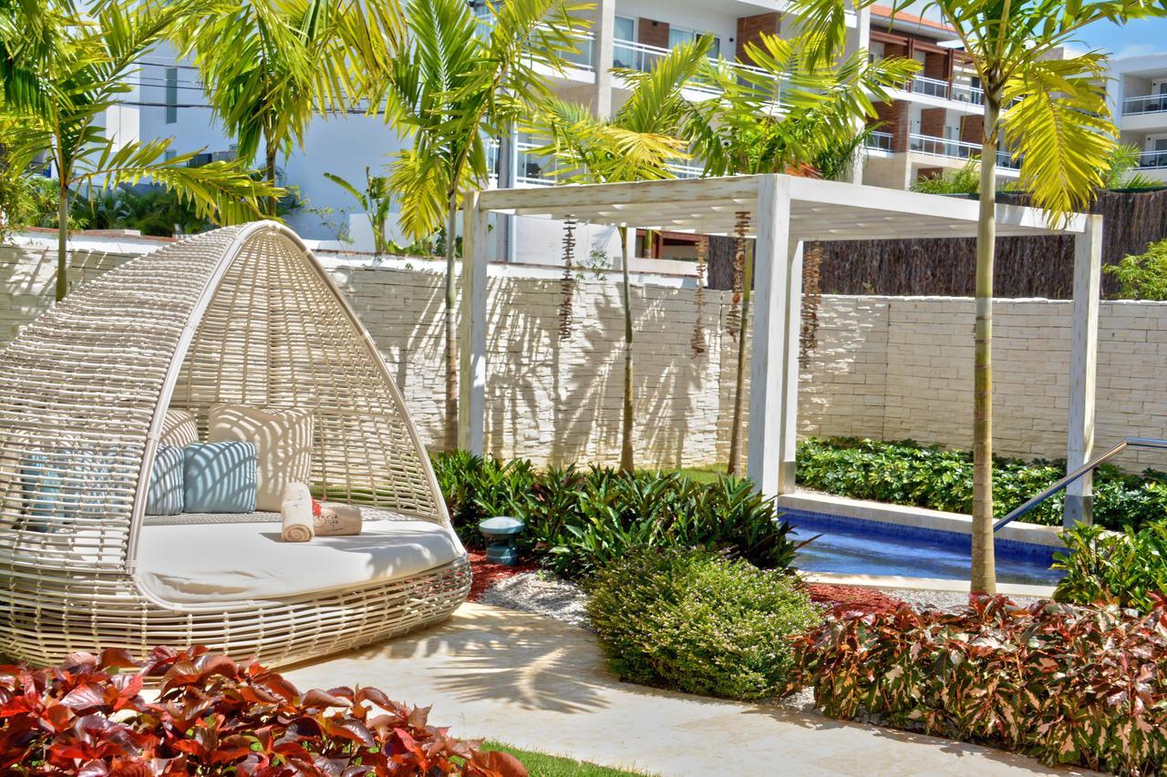 Catalonia Royal La Romana Adults Only Bayahibe Exterior foto The pool at the Ritz-Carlton, Laguna Beach