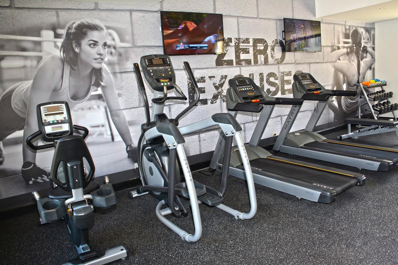 Catalonia Royal La Romana Adults Only Bayahibe Exterior foto A selection of cardio machines